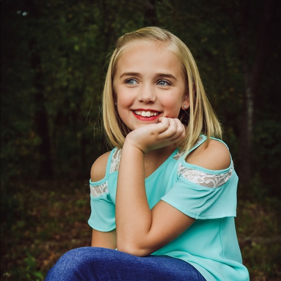 Meet your Posher, Cija - Picture 1 of 1